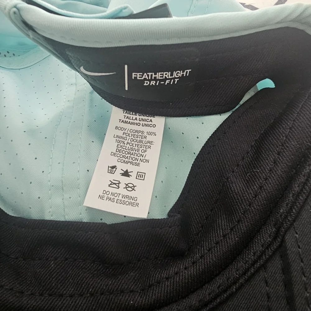 SOLD-- Nike Featherlight Dri-Fit Running Adjustible Cap,Light Blue White Swoosh - Picture 3 of 3